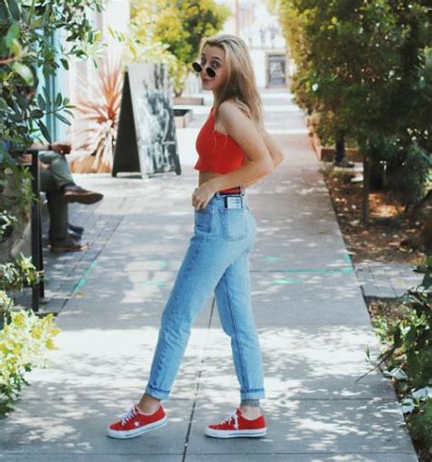 how tall is emma chamberlain in feet|Emma Chamberlain Height, Weight, Age, Body Statistics